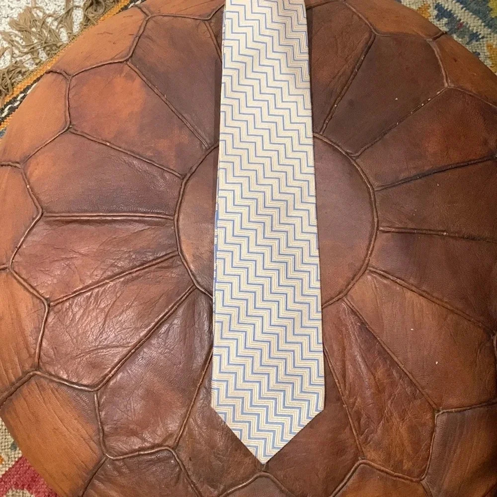 Hugo Boss silk jacquard tie, wide
